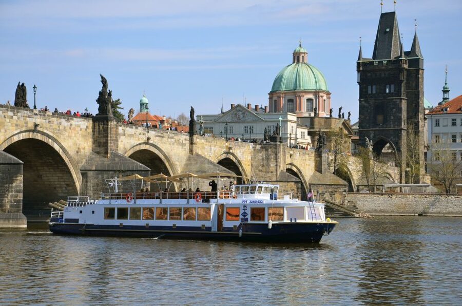 Prague: 3-hour Evening River Cruise with Dinner - Price and value: is $76 for a dinner cruise actually worth it?