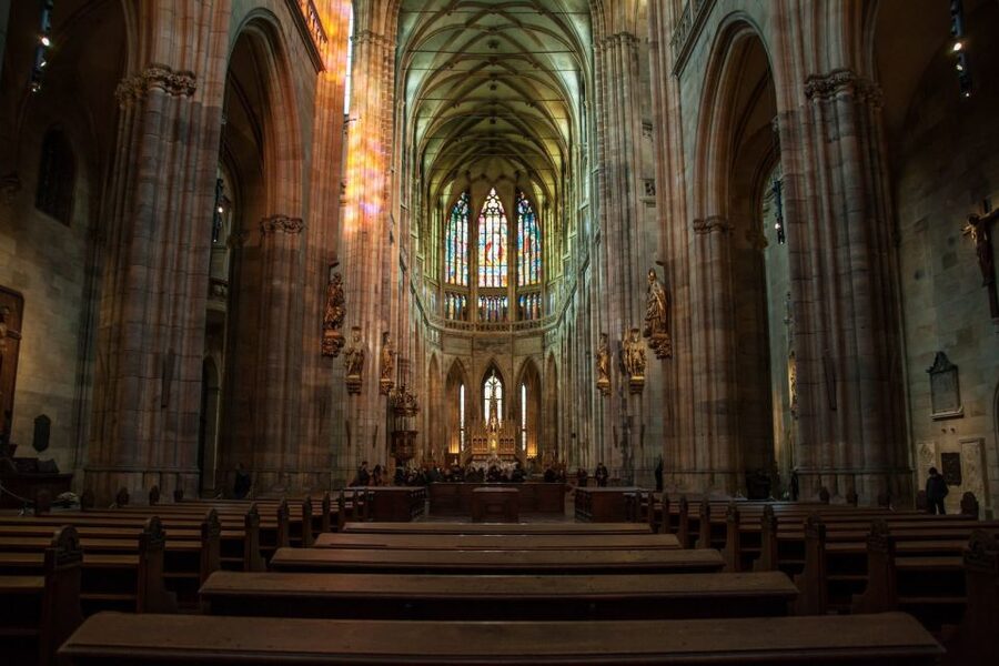Prague: 3-Hour Old Town and Prague Castle Tour in German - Tram to Prague Castle: Royal Garden, views, and courtyards