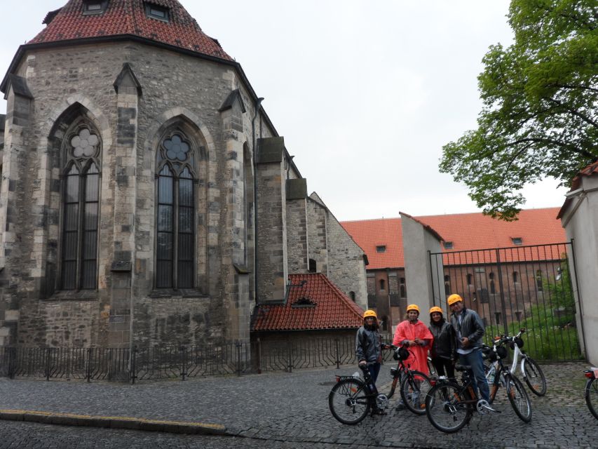 Prague 3-Hour Sightseeing Tour by Electric Bike - Meeting at Besední 2 and getting set up fast