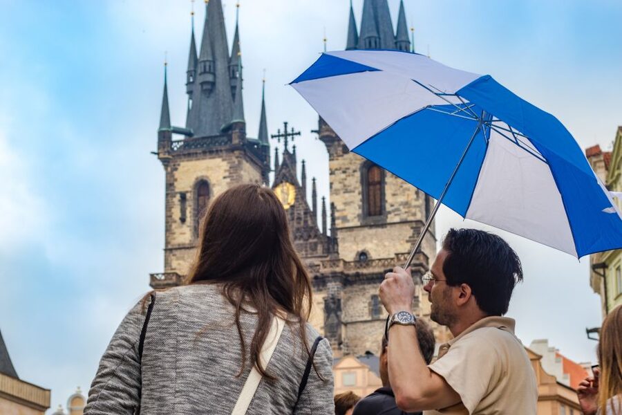 Prague: 3-Hour Walking Tour of Old Town & Prague Castle - Key takeaways before you lace up