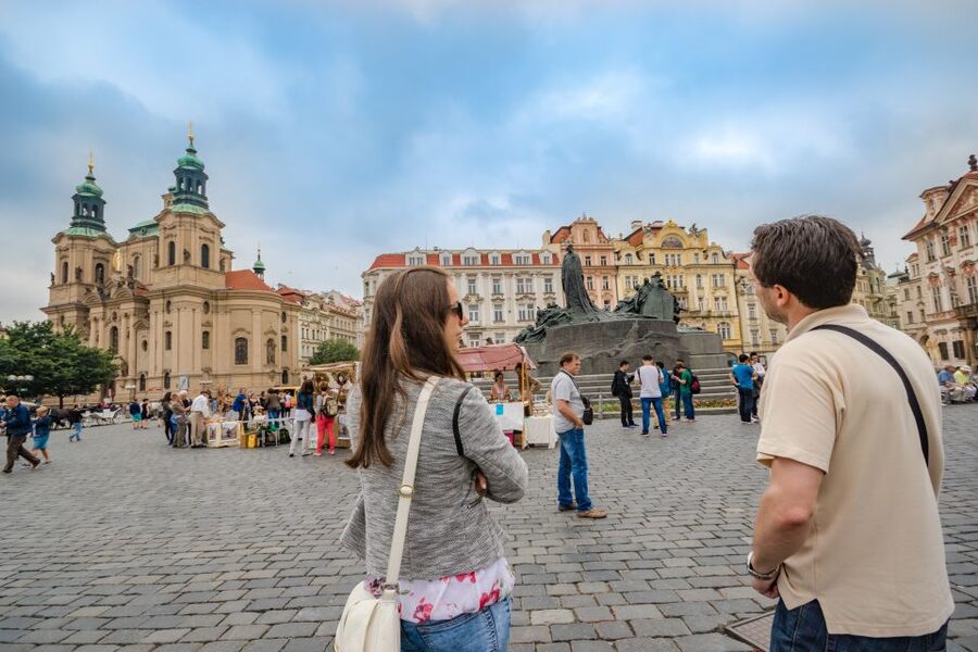 Prague: 3-Hour Walking Tour of Old Town & Prague Castle - Starting at Get Prague Guide, right where the action begins