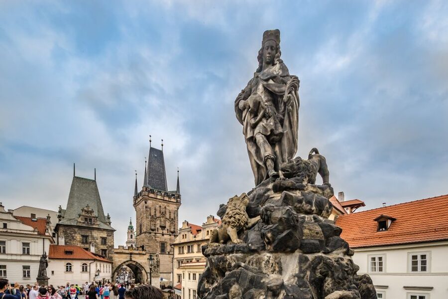 Prague: 3-Hour Walking Tour of Old Town & Prague Castle - Old Town Square: legends you can see, not just hear
