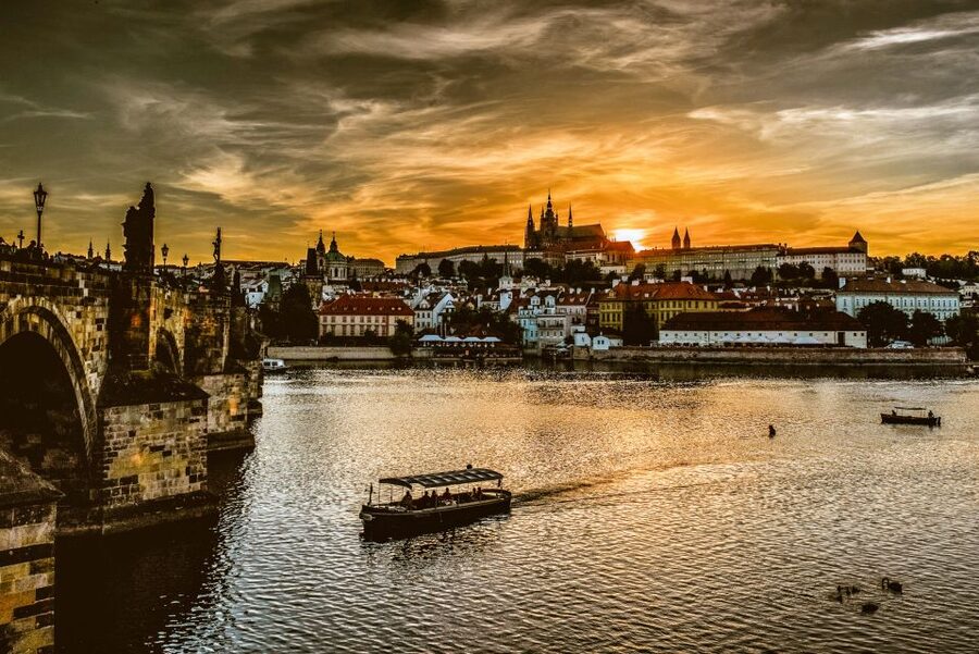 Prague: 45-Minute Sightseeing Cruise to Devil's Channel - Key highlights you will feel right away