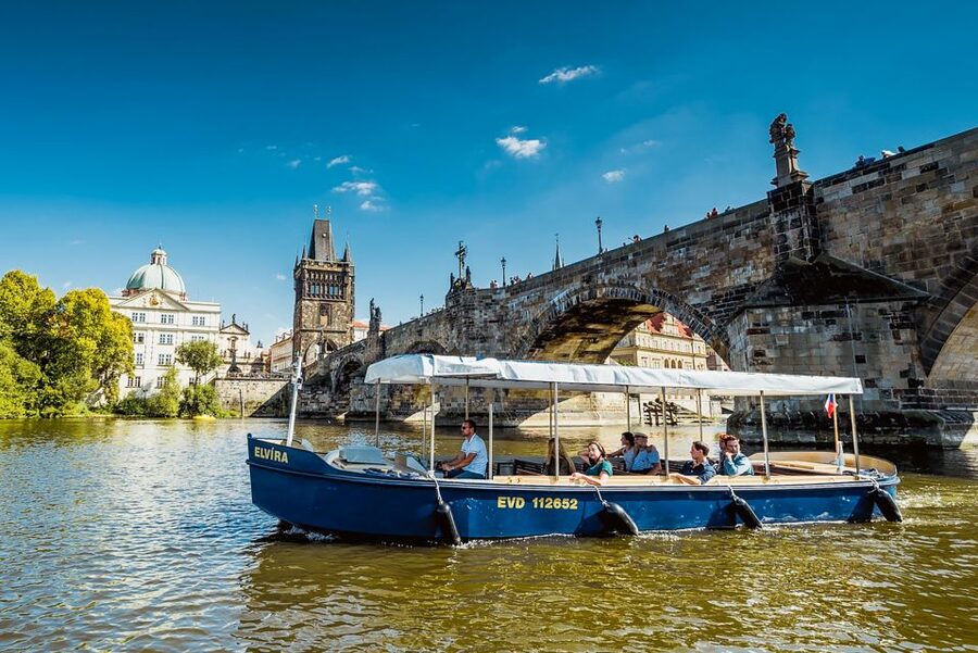 Prague: 45-Minute Sightseeing Cruise to Devil's Channel - Devils Channel, Čertovka: why this 45-minute cruise hits different