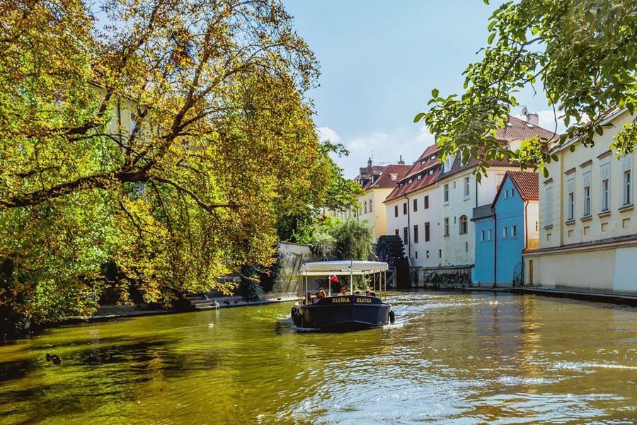 Prague: 45-Minute Sightseeing Cruise to Devil's Channel - Price and value: is $25 for 45 minutes a good deal?