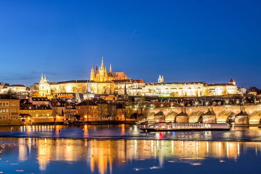 Prague: 50-Minute Sightseeing Evening Cruise - Why a 50-minute Vltava night cruise works in Prague