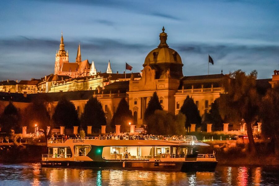 Prague: 50-Minute Sightseeing Evening Cruise - Price and value: what you get for $21