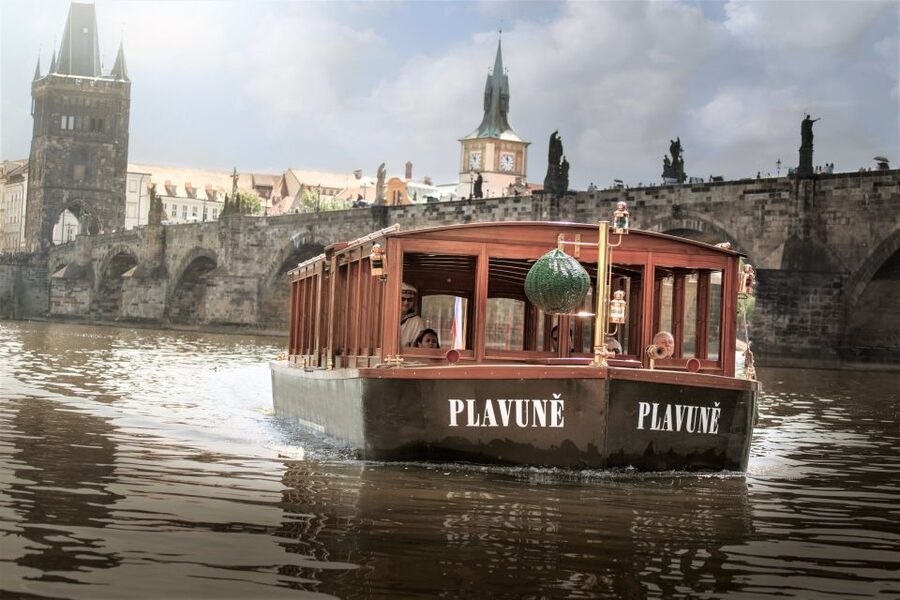Prague: 6-Hour Tour with River Boat Cruise and Lunch - Key points worth your attention