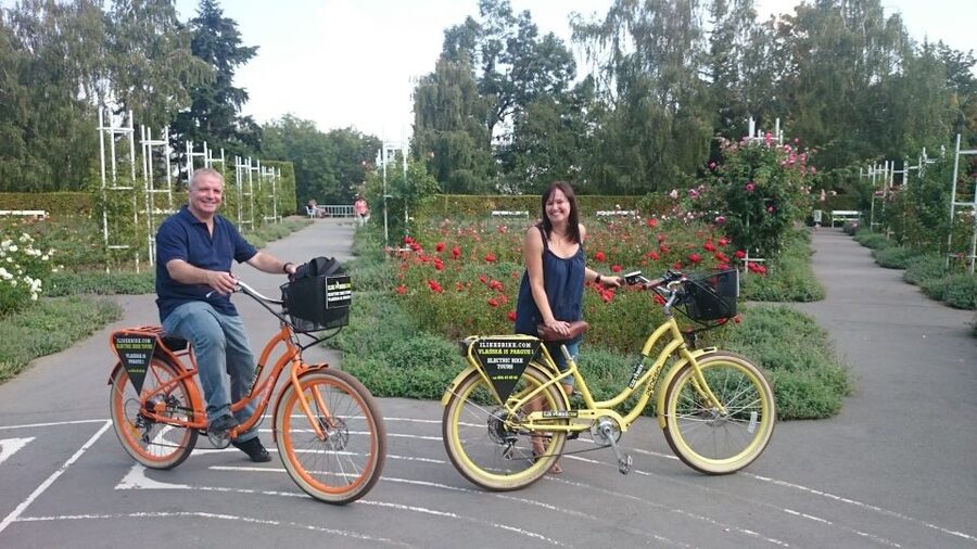 Prague: 7 Best Viewpoints of Prague E-Bike Tour - Prague Castle in 15 minutes: fast context, then space to look