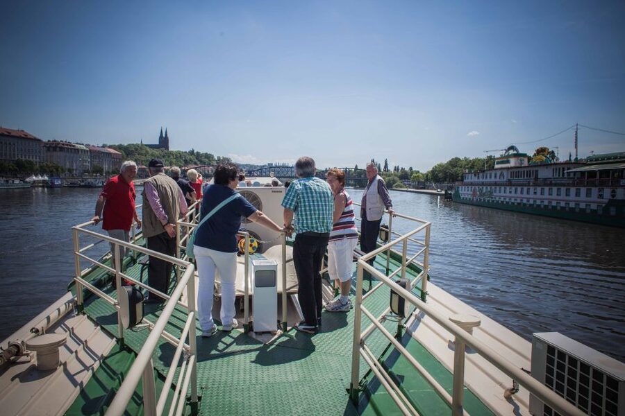 Prague: Afternoon Beer Cruise with Drinks Included - Drinks included: beer, wine, or soft drinks, and how to plan it