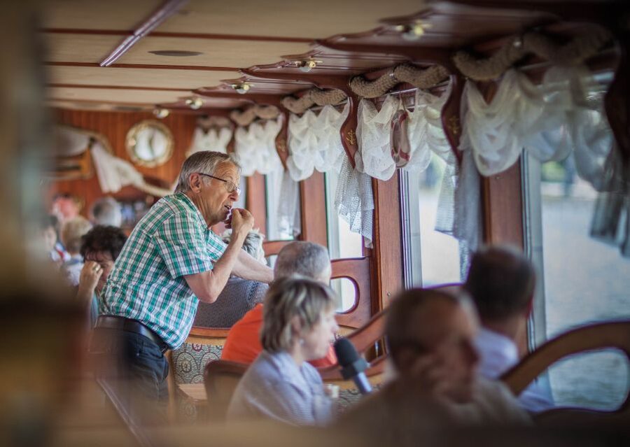 Prague: Afternoon Beer Cruise with Drinks Included - Rudolfinum: the first big river landmark moment