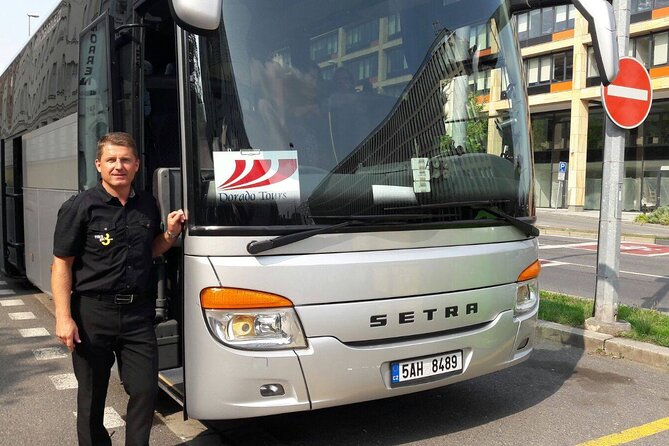 PRAGUE AIRPORT - CITY TRANSFERS in Spanish - Precio por grupo y cuándo sale mejor