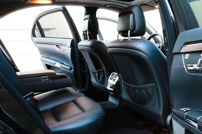 Prague airport luxury transfer by a Mercedes Benz S class - Key things to love about this Prague airport luxury transfer