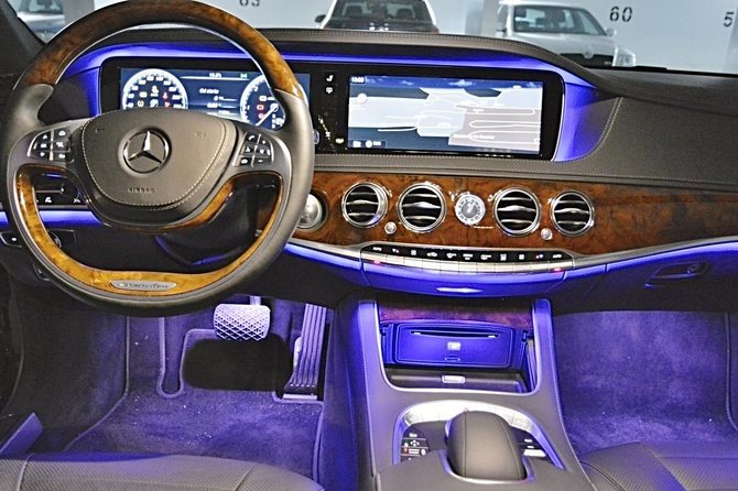 Prague airport luxury transfer by a Mercedes Benz S class - Prague airport transfer in a Mercedes S Class: what you actually get