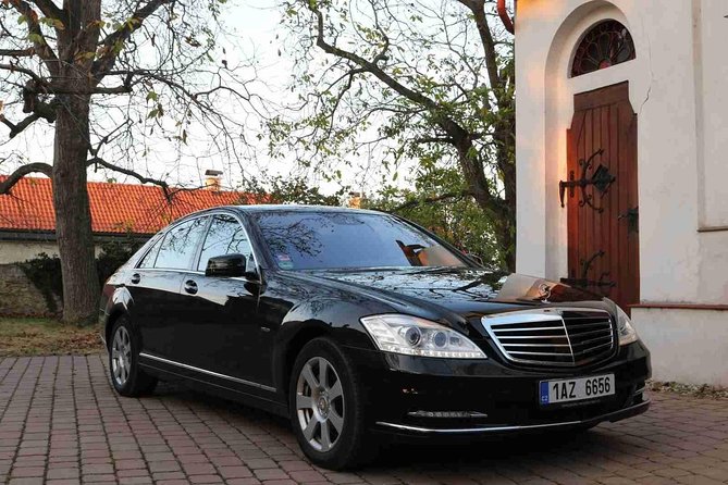 Prague airport luxury transfer by a Mercedes Benz S class - Who this transfer fits best (and who might skip it)