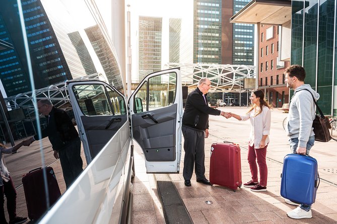 Prague Airport (PRG) Departure Transfer from Prague City - Pickup timing and luggage help from your Prague hotel