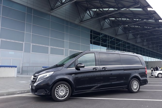Prague Airport Private Arrival Transfer - The ride to your hotel: comfort plus practical luggage space
