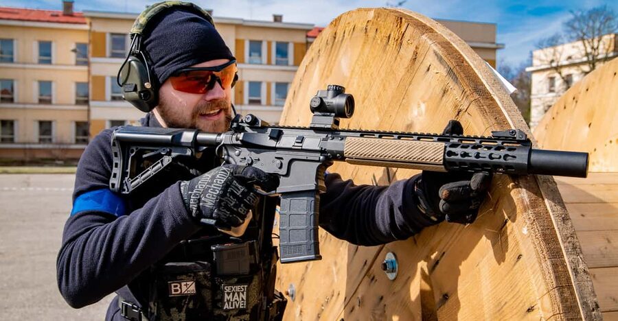 PRAGUE AIRSOFT SHOOTING GAMES - Getting There in Prague: Pickup Timing and the Return Bus