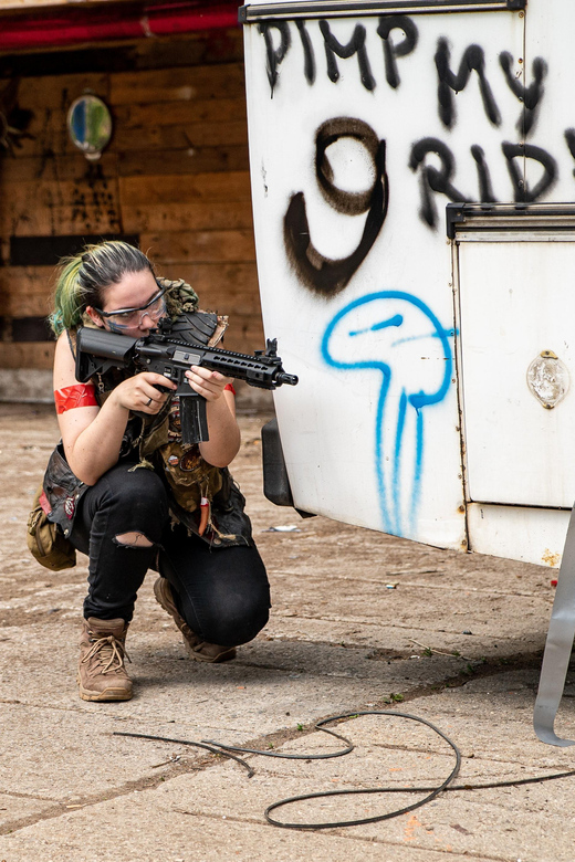 PRAGUE AIRSOFT SHOOTING GAMES - Unlimited Munition and the Welcome Drink: Why This Feels Better Than a Basic Rental