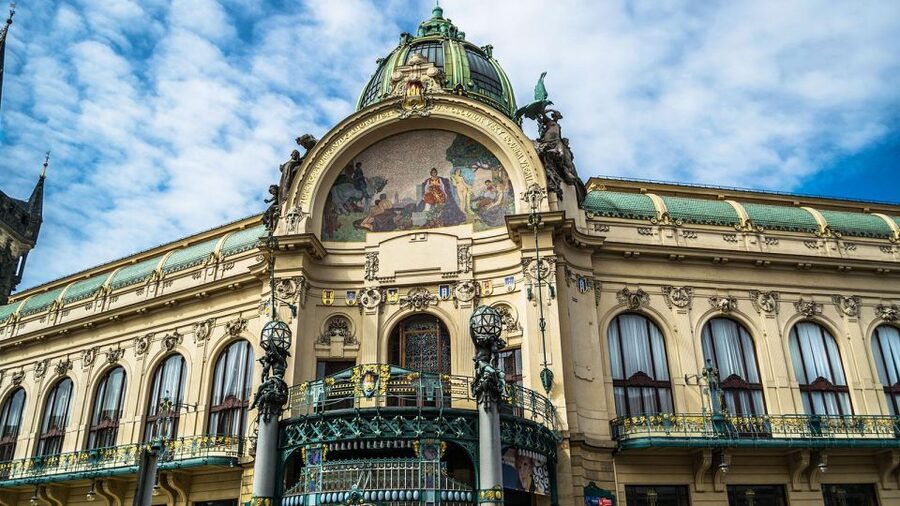 Prague Audioguide - TravelMate app for your smartphone - Dancing House, Jewish Quarter, and National Theatre: culture stops that work in any order