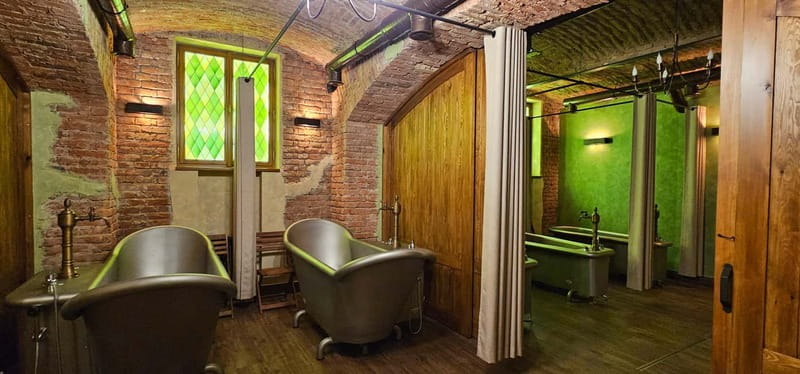 Prague: Beer and Wine Spa Bath with Salt Cave Experience - Service Quality: Friendly Hosts and Smooth Flow