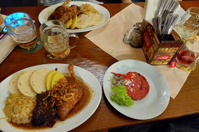 Prague Beer Tasting - 8 types of Czech beer included - Taste strategy for an eight-beer flight (without getting sloppy)