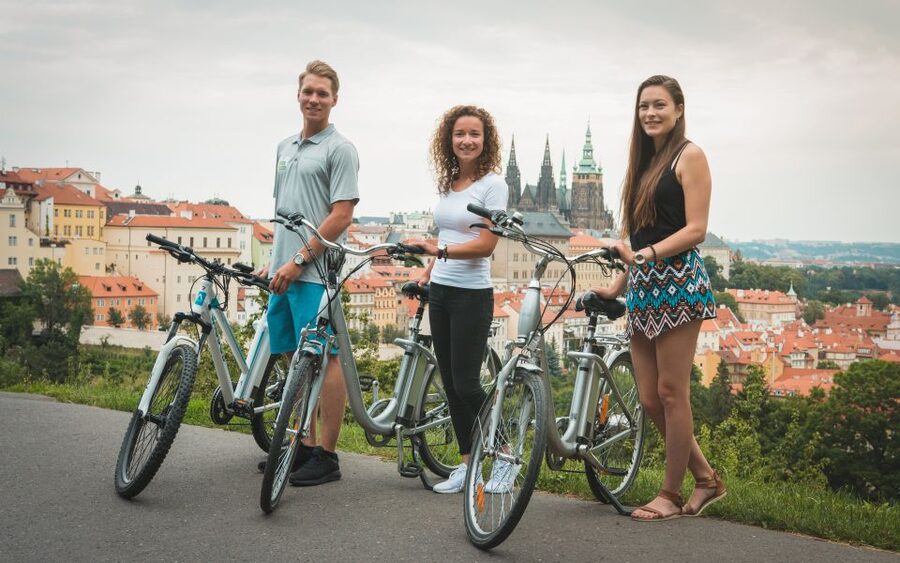 Prague: Bike or E-Bike City Tour with A Local Guide - Group tour vs private tour: what changes in real life