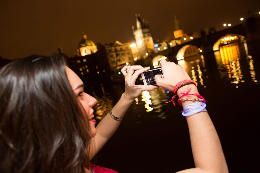 Prague: Boat Party with Unlimited Drinks & After Party Entry - Pre-party bar, meeting people fast, and how the games change the vibe
