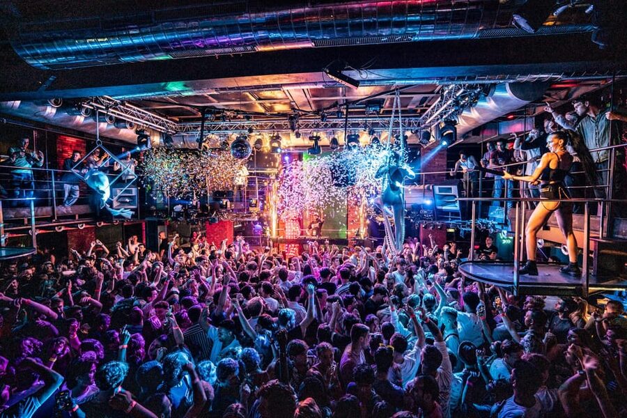Prague: Boat Party with Unlimited Drinks & After Party Entry - Value check: is this really worth $22?
