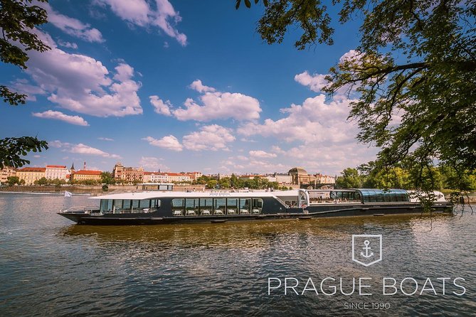 Prague Boats 2-hour Lunch Cruise - Smíchov Locks: The Part That’s Less Scenic, More Interesting