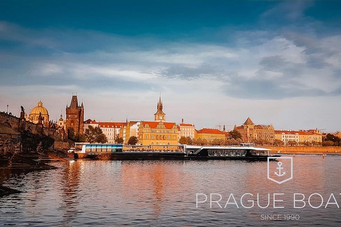 Prague Boats 3-hours Crystal Dinner Cruise - The sights on this night route: what you will likely see