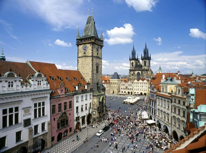Prague: Bus and Boat Tour - Who this tour suits best, and who should adjust expectations