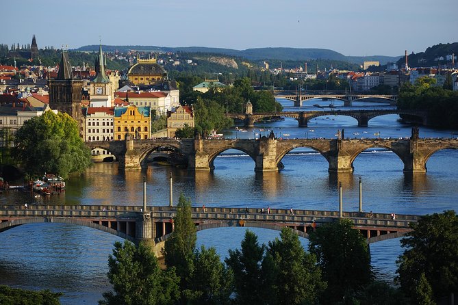 Prague: Bus Tour, Walking Tour, River Cruise and Lunch - The walking loop: Prague Castle, Kampa, and Charles Bridge