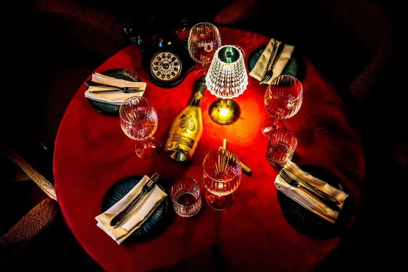 Prague: Cabaret Show at Medusa - Nightlife Prague - Practical Tips to Make Your Night Go Smoothly
