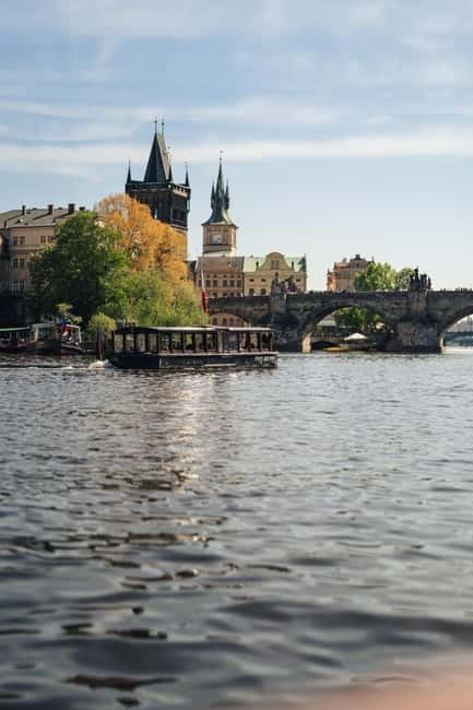 Prague: Canal Cruise Around Charles Bridge - Who this Prague canal cruise suits best