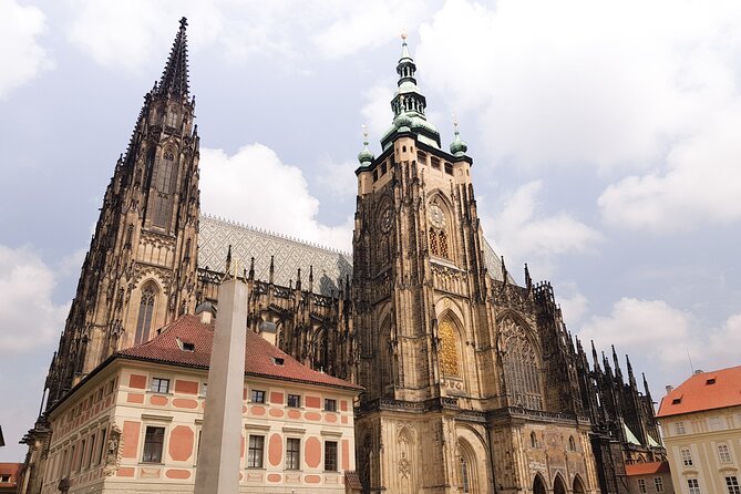 Prague Castle: Admission Ticket With Bus Transfer And Audioguide - The minibus ride up the hill, plus a real orientation