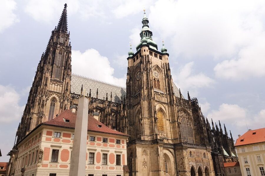 Prague Castle: Admission Ticket With Transfer And Audioguide - The Audioguide System: Low Data, Clear Route, Real Help