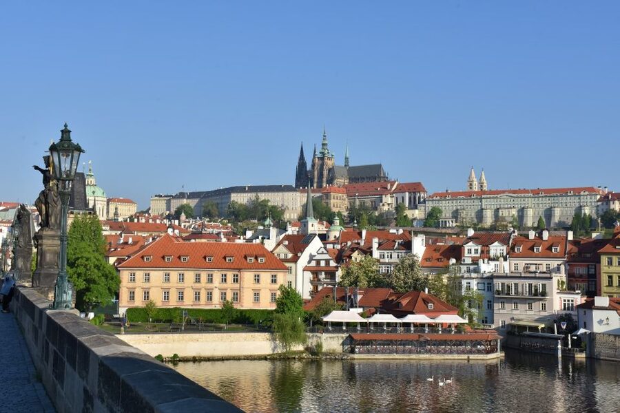 Prague Castle: Admission Ticket With Transfer And Audioguide - Old Town Minibus Transfer, Then Close-To-the-Gate Arrival