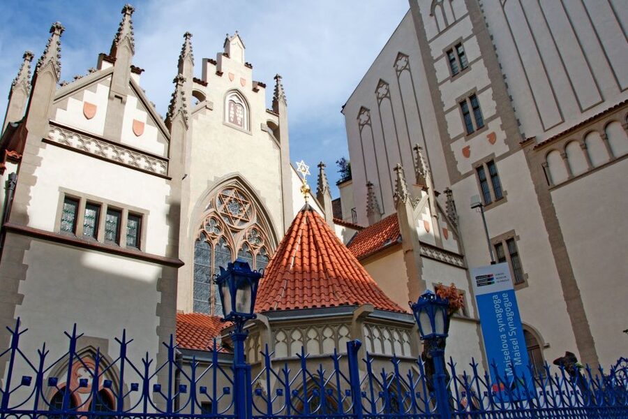Prague: Castle and Jewish Quarter Tour - Key Highlights Worth Your Time