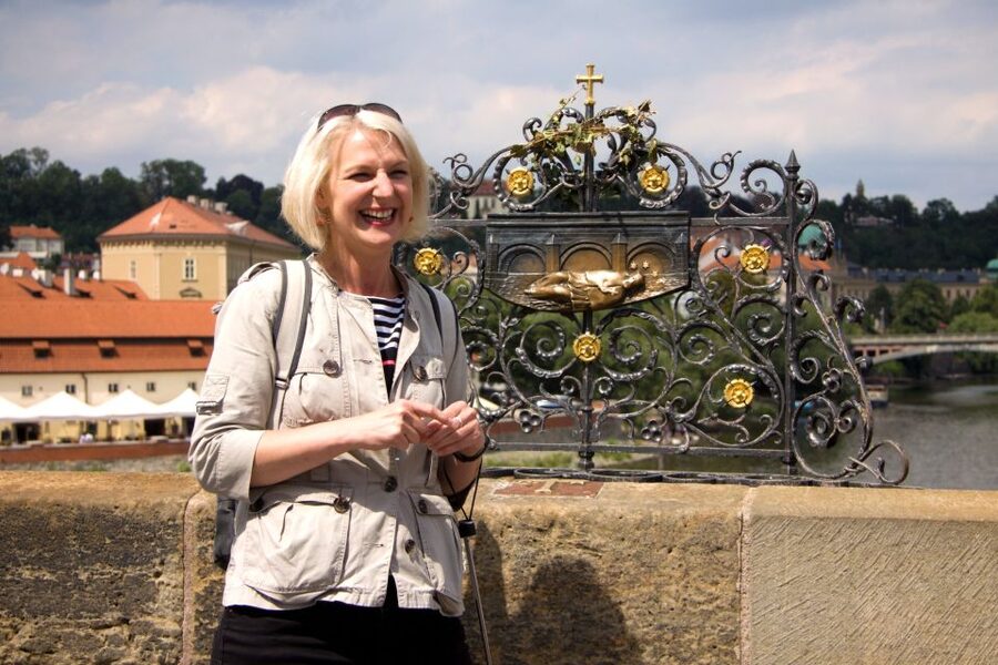 Prague: Castle and Jewish Quarter Tour with Cruise and Lunch - Tram to Prague Castle: the scenic shortcut