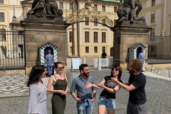Prague Castle and Pubs Tour with Drinks Included - Stop 4: Prague Castle Highlights, St Vitus Cathedral Views, and an All-Downhill Exit