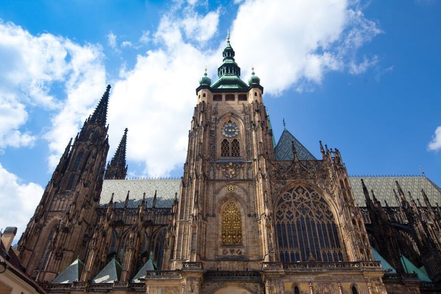 Prague Castle & Castle District: 2-Hour Guided Tour - Old Royal Palace and the presidency connection