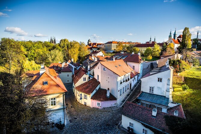 Prague Castle District Tour - Stop 2: Golden Lane in a Short Window