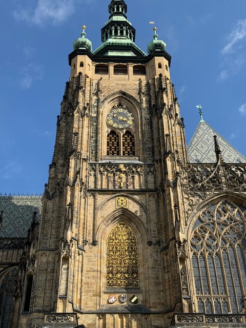 Prague Castle Interiors & Changing of the Guard-Small group - FAQ