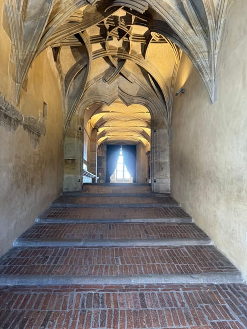 Prague Castle Interiors & Changing of the Guard-Small group - Should you book Prague Castle Interiors and the Changing of the Guard?