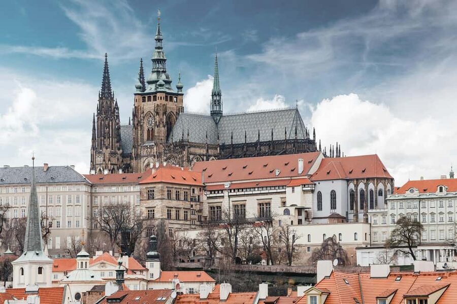 Prague Castle St. Vitus Cathedral, Royal Palace, St. George's Basilica - Old Royal Palace: crown jewels, the throne room, and the politics spark