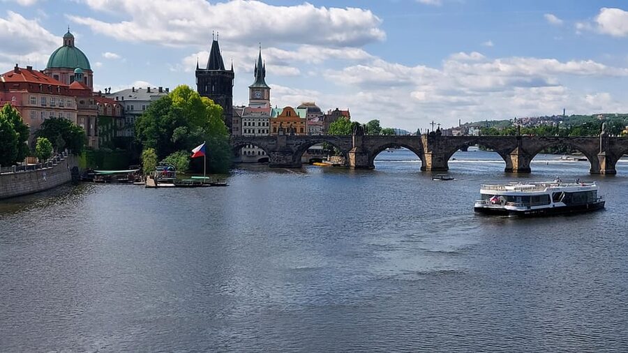 Prague Castle tour - Old Royal Palace: power, not just stone