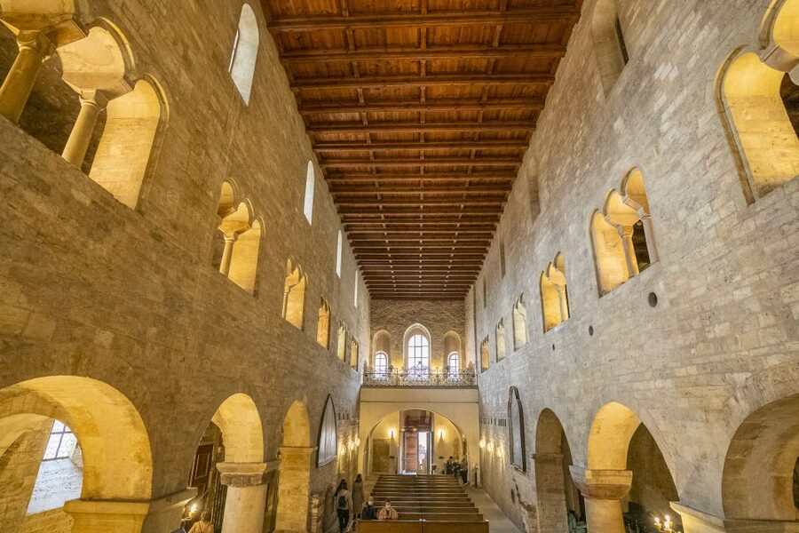 Prague: Castle Tour with Local Guide and Entry Ticket - Getting to Prague Castle without wasting your time