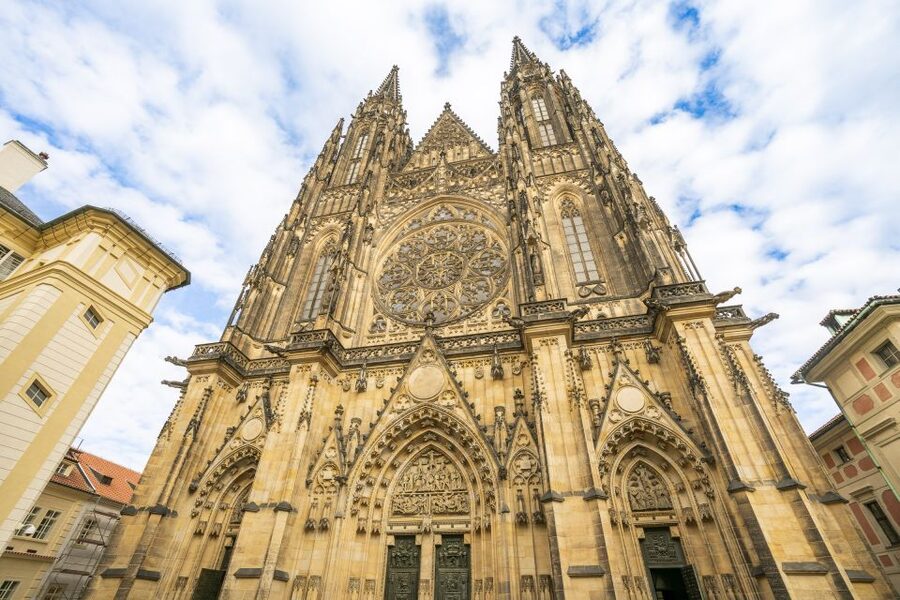 Prague: Castle Tour with Local Guide and Entry Ticket - St. George’s Basilica and St. Ludmila: a quieter contrast