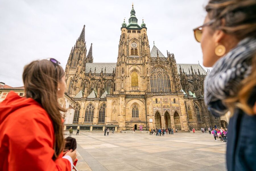 Prague: Castle Tour with Local Guide and Entry Ticket - Tram, timing, and what to wear (your comfort is the hidden ticket)